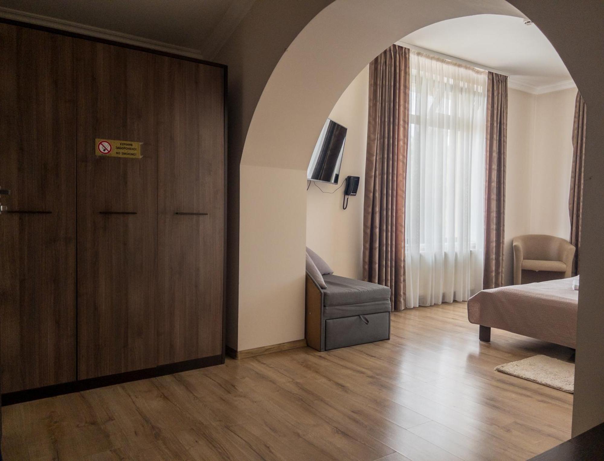Орк "Блісс" Hotel Rivne Kültér fotó