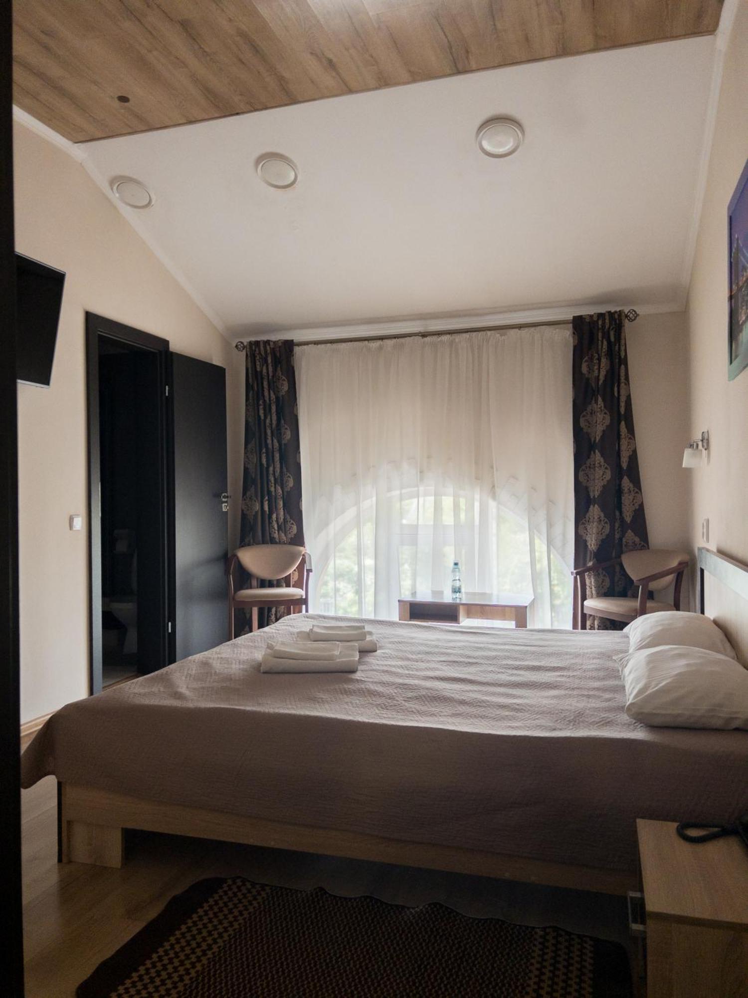 Орк "Блісс" Hotel Rivne Kültér fotó