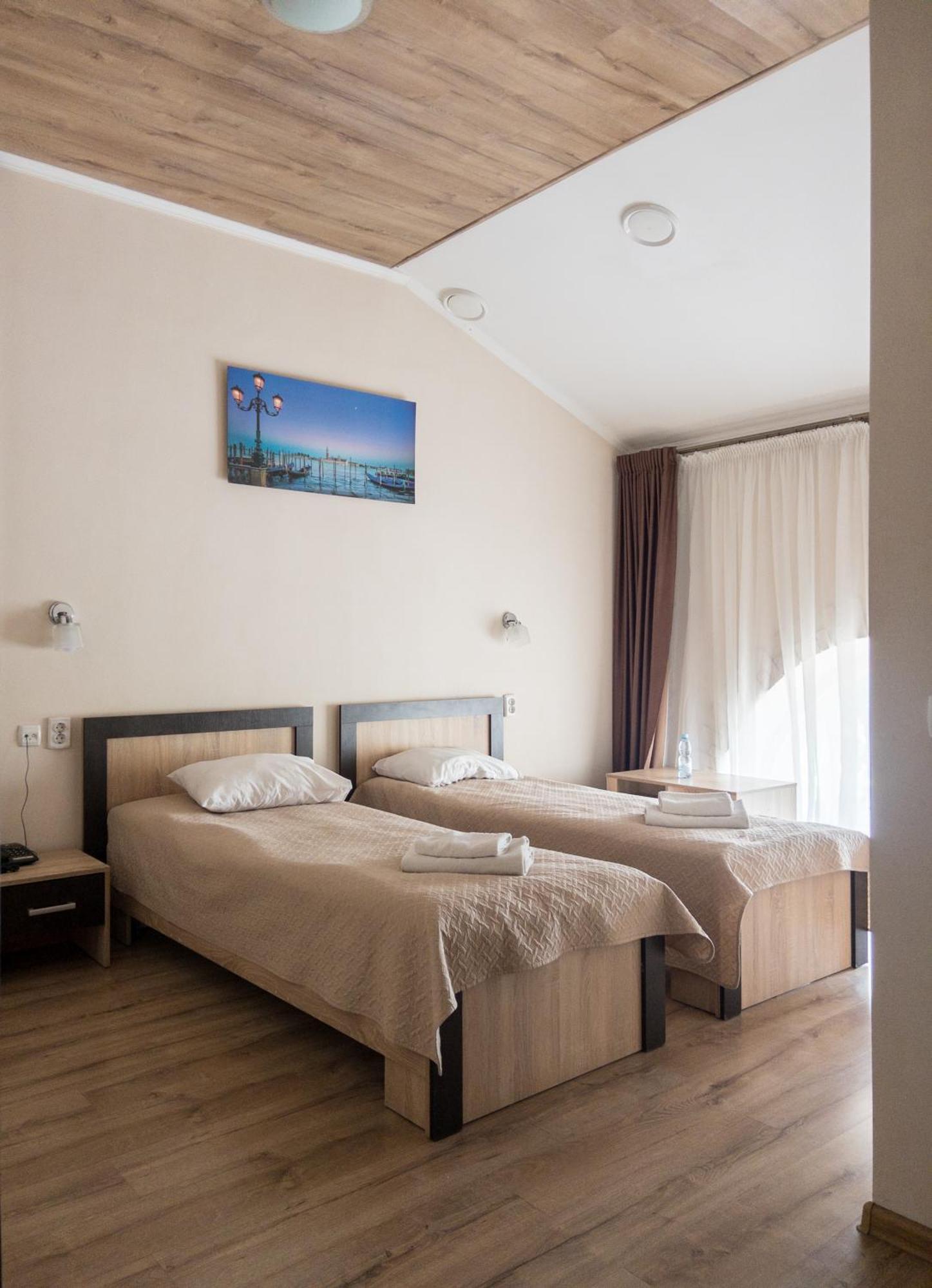 Орк "Блісс" Hotel Rivne Kültér fotó